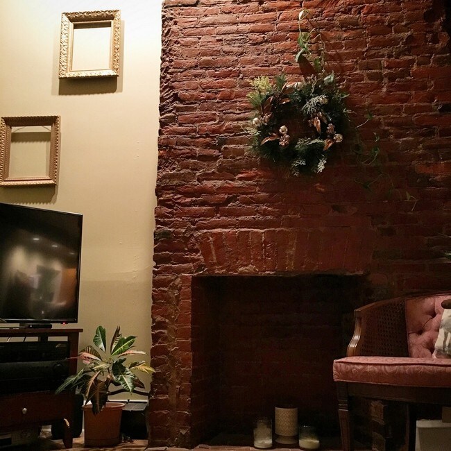 Fireplace (nw) - 963 N 5th St