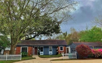 Building Photo - 9441 Mark Ln