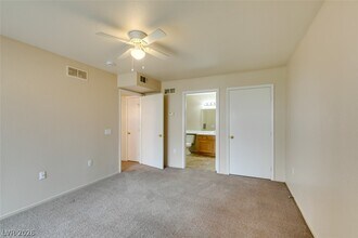 Building Photo - 4555 E Sahara Ave