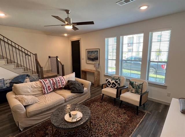 Foto del edificio - 1369 Ethan Dr