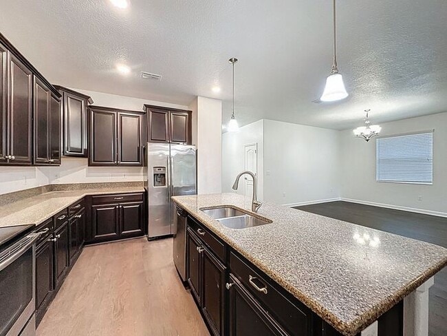 Building Photo - Delightful Home in Davenport