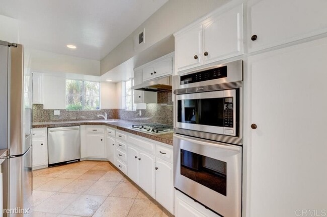 Building Photo - 3 br, 2.5 bath House - 322 N Sierra Ave