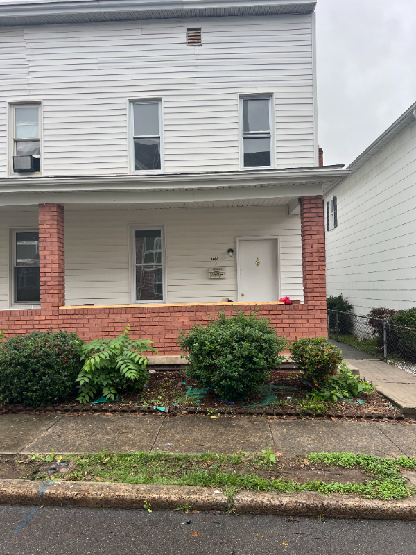 Primary Photo - 124 South St