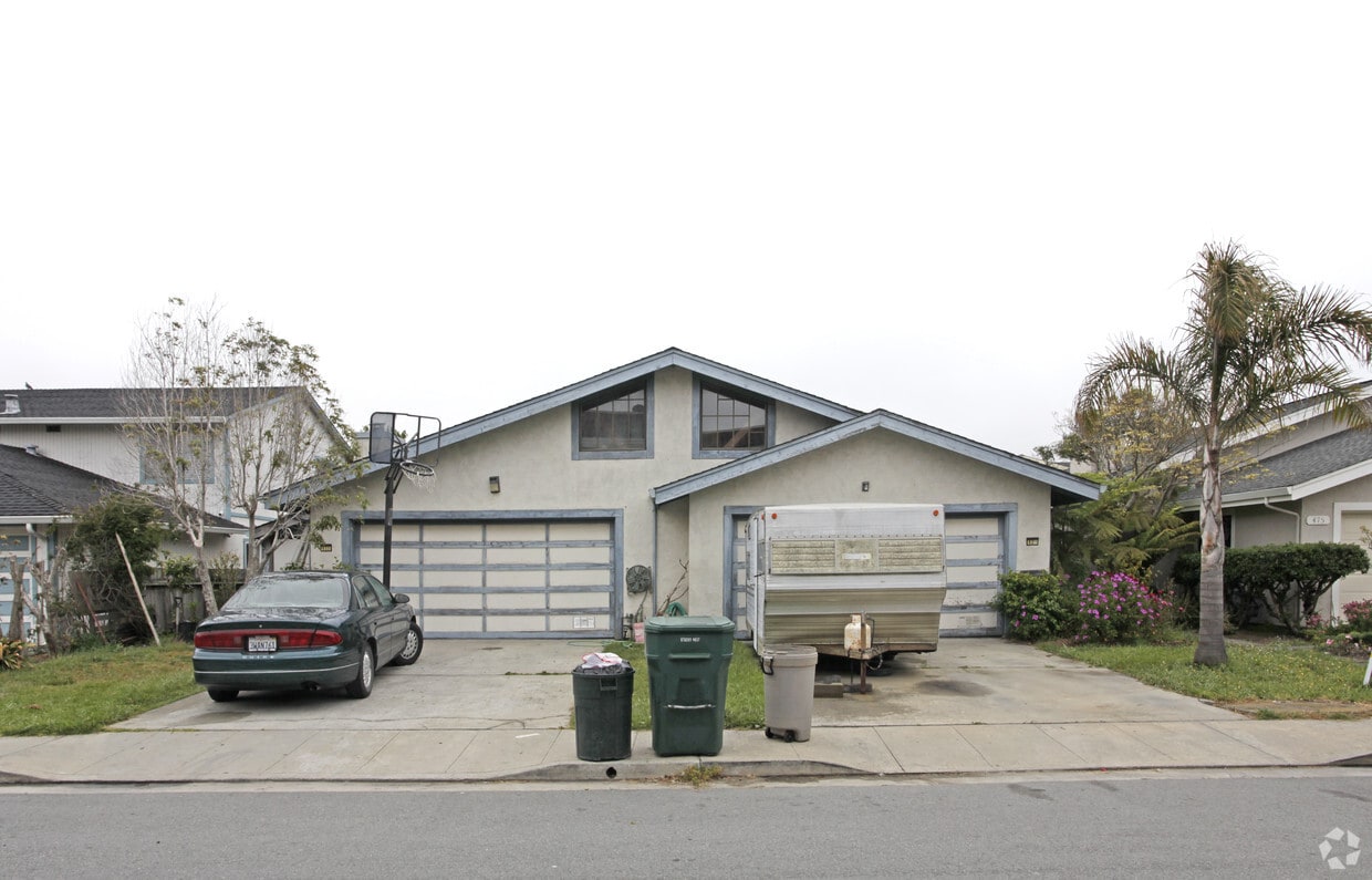 Building Photo - 471-473 Laurel Ave
