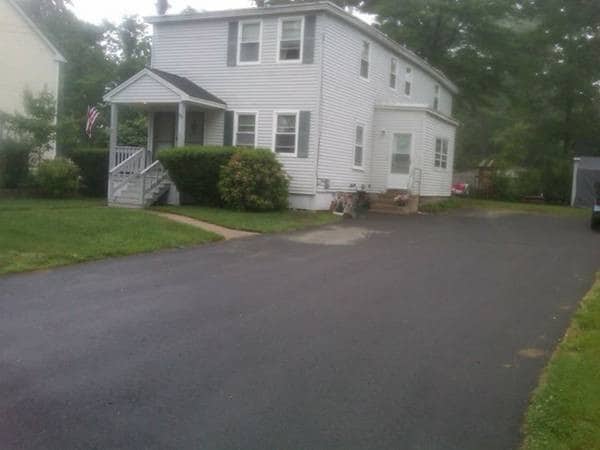 Primary Photo - 126 Overland St