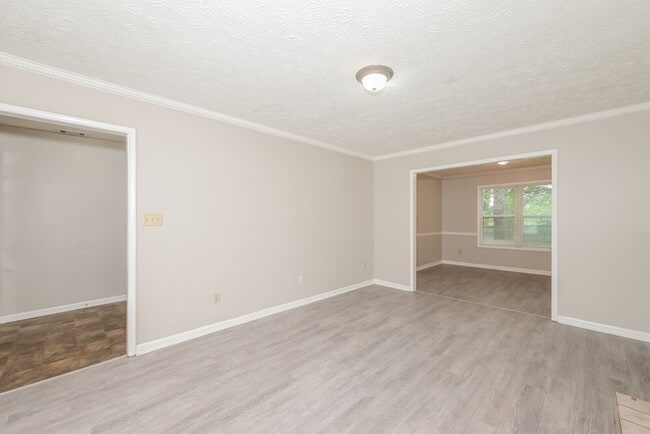 Building Photo - 989 Autumn Crest Ct