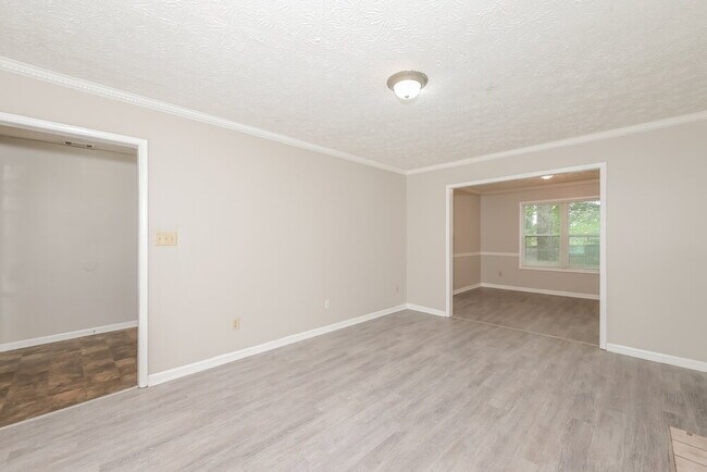 Foto del edificio - 989 Autumn Crest Ct
