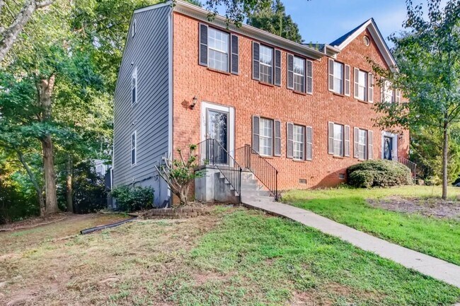 Building Photo - 1500 Shiloh Pl