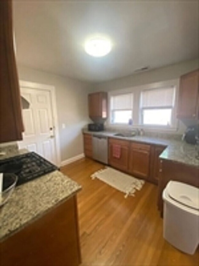 Foto del edificio - Charming 1 Bedroom-No Broker Fee