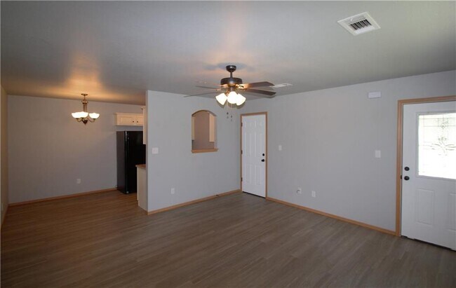 Building Photo - 136 Strozier Ln