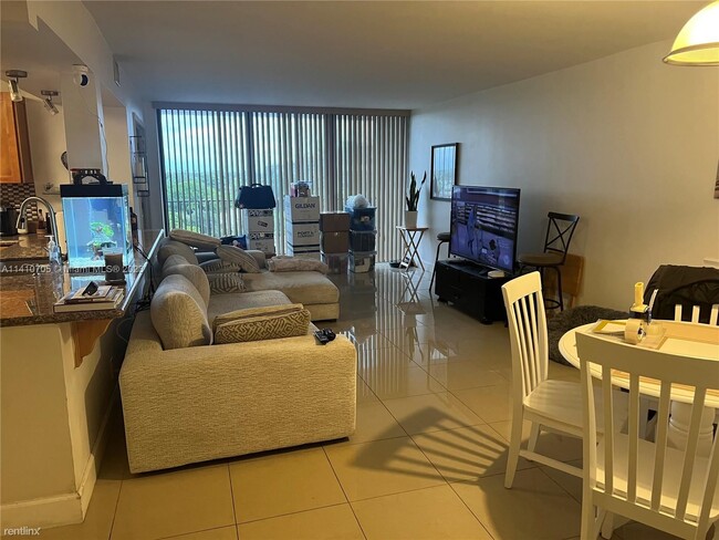 Building Photo - 2 br, 2 bath House - 200 Leslie Dr Apt 729