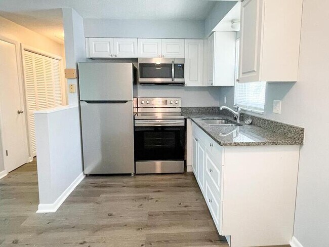 Photo - 1265 Pierce St Apartment