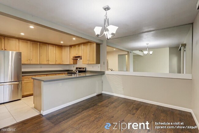 Building Photo - 2 br, 1.5 bath Condo - 3106 Luna Court, Sa...