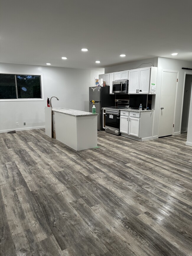 Building Photo - 3914 N Whittier Pl
