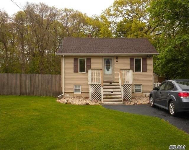 54 Inwood Ave, Selden, NY 11784 House Rental in Selden, NY