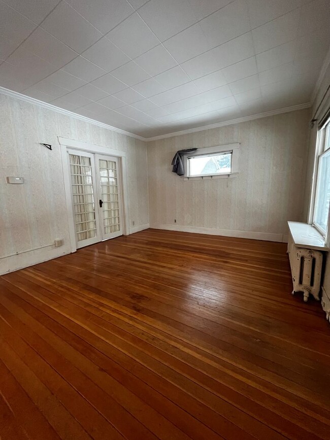 Foto del edificio - 4 Bedroom Home Available NOW!
