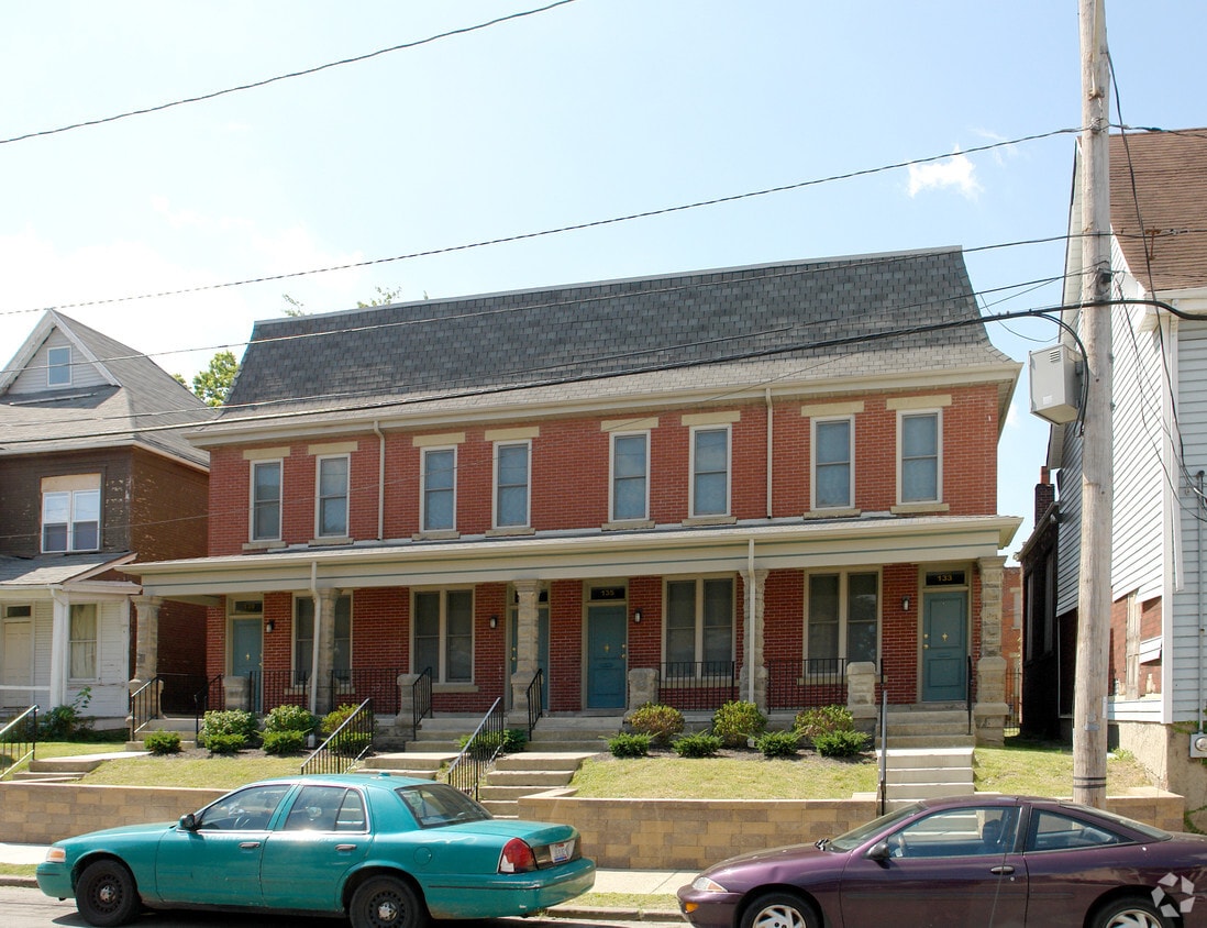 Building Photo - 133-139 E 8th Ave