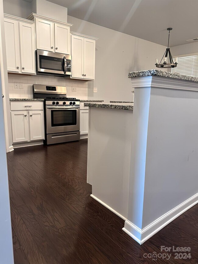 Building Photo - 109 Tigris Trl
