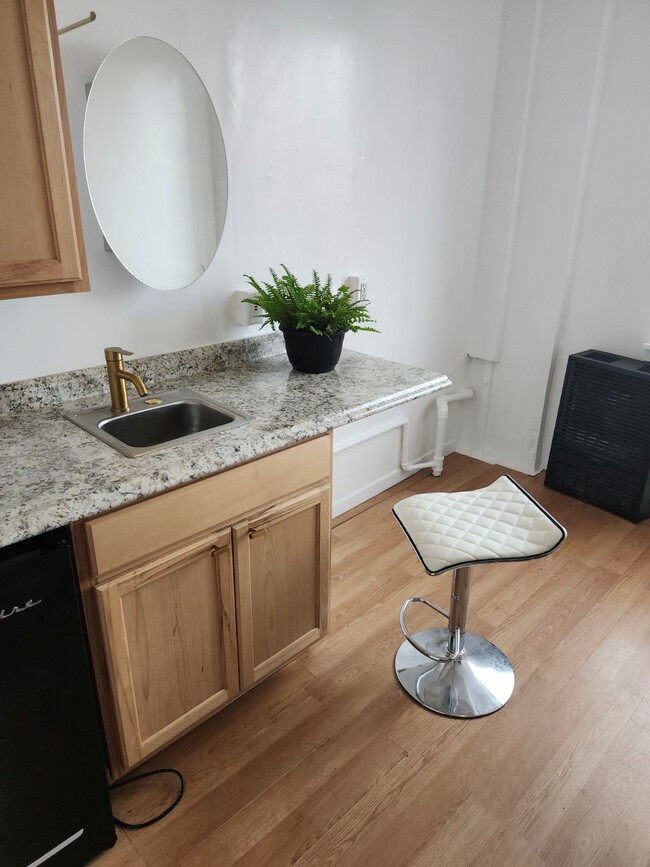 STUDIO - 101 Dudley Ave