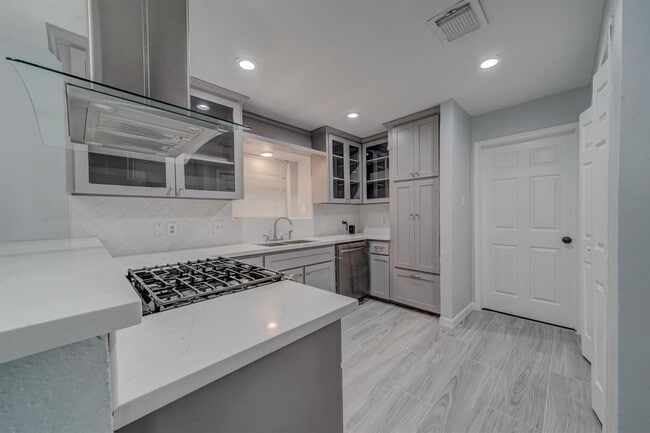 Building Photo - 78 Brookflower Rd