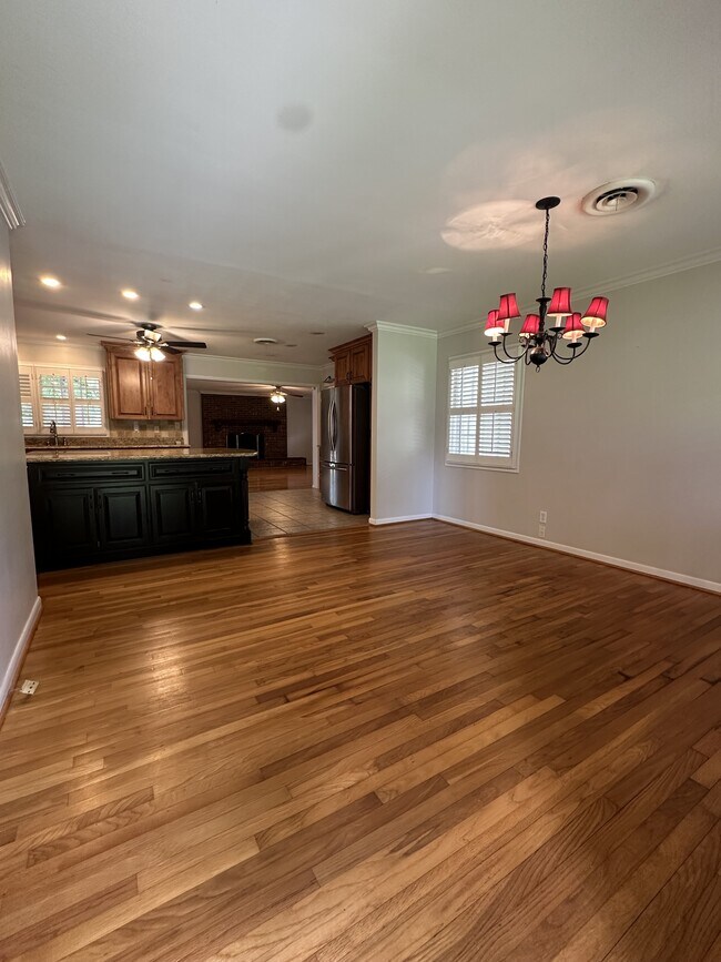 Foto del edificio - 126 Allenwood Rd SW