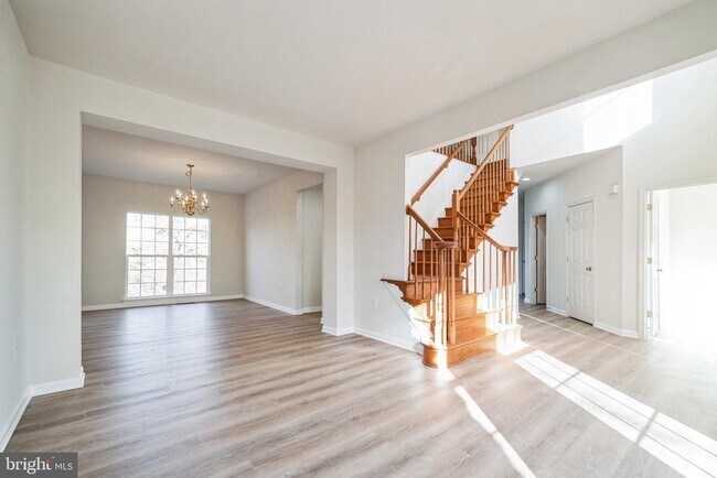 Building Photo - 215 Kemper Ct