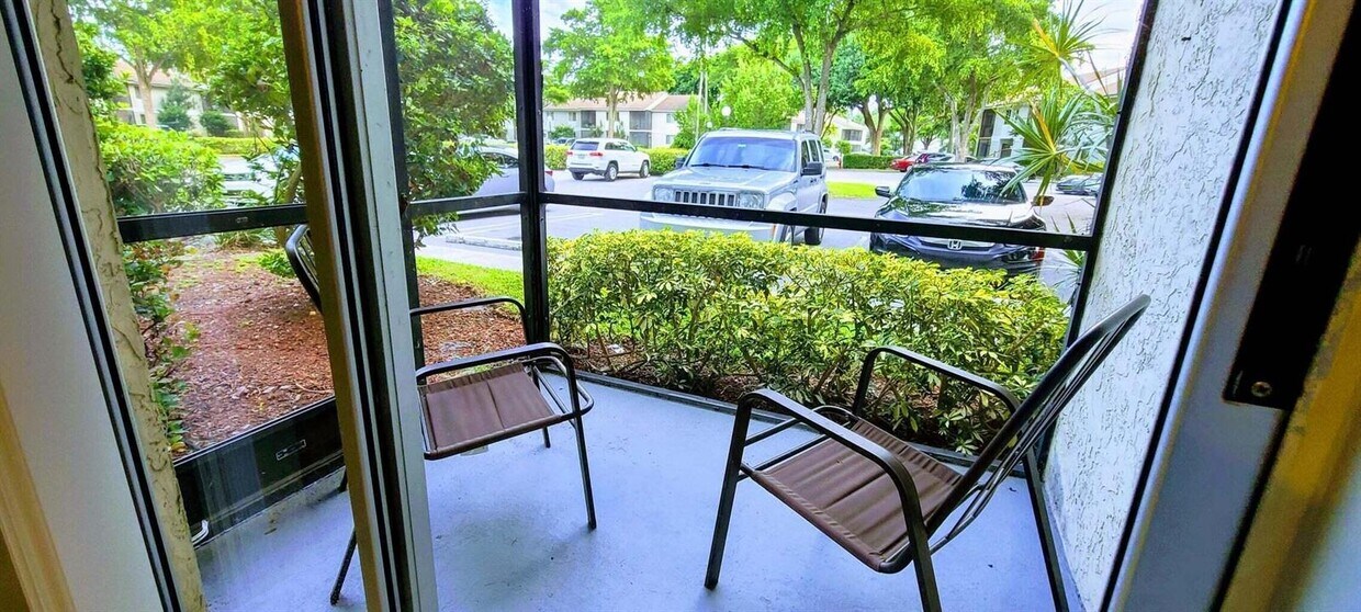 Foto principal - 701 Gardens Dr