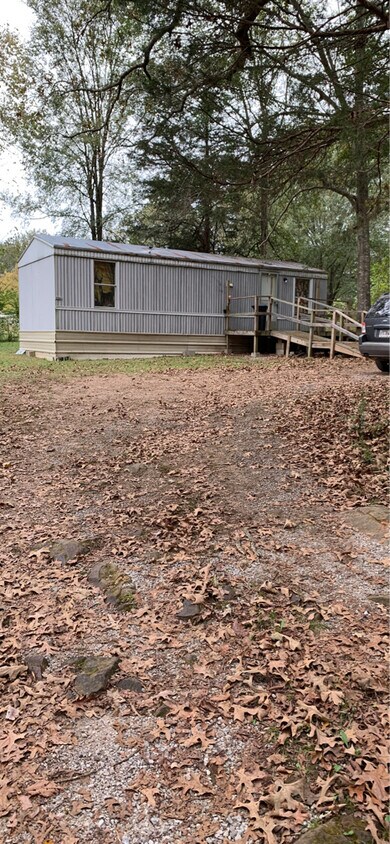 Building Photo - 105 Angela Trail