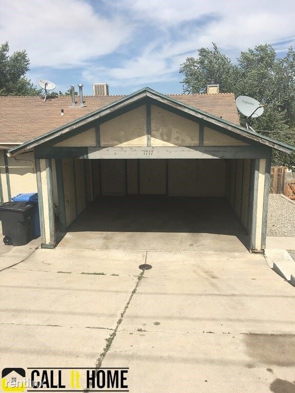 Primary Photo - 2 br, 1.5 bath Duplex - Ft Union Blvd Duplex