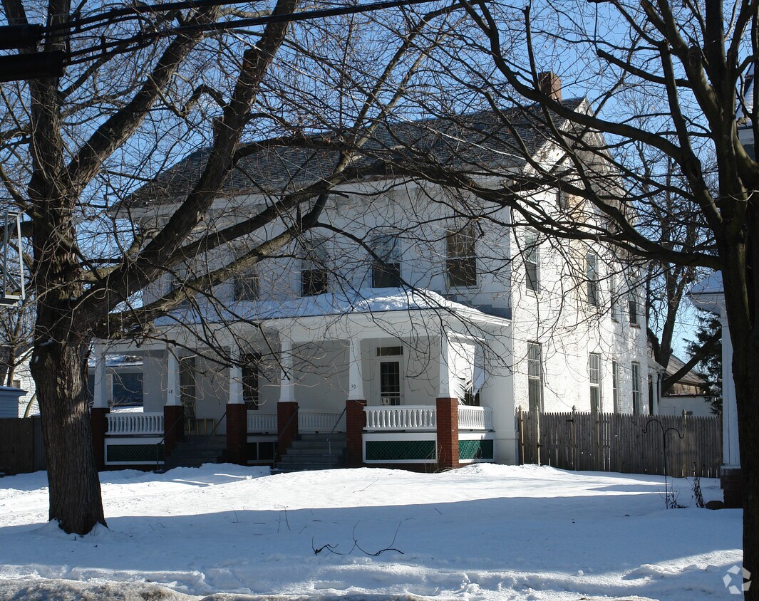 Primary Photo - 48 Sherman Ave
