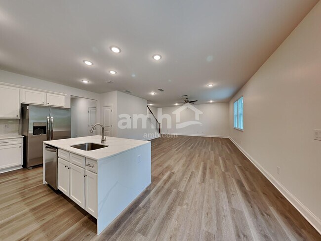 Building Photo - 1394 Soapstone Rd