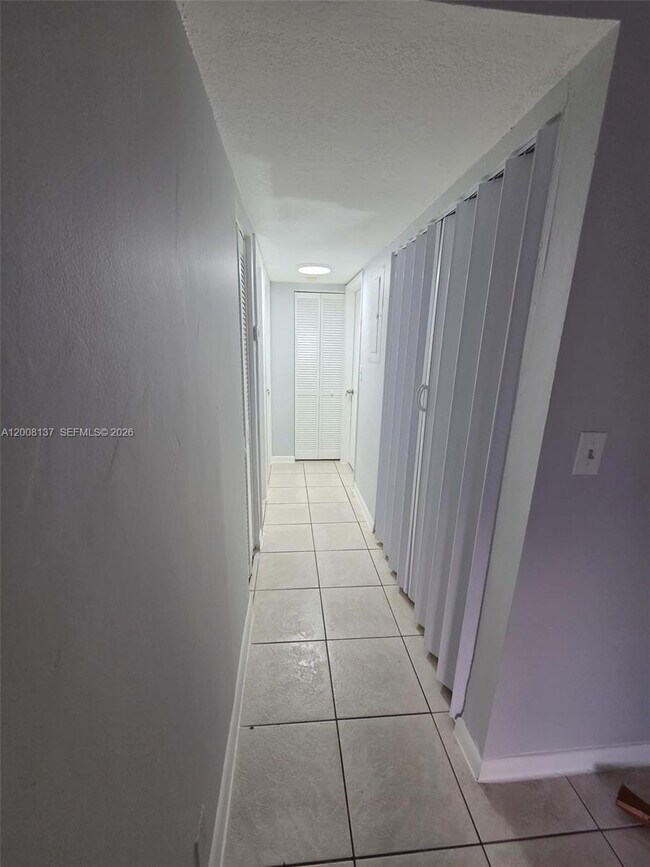 Foto del edificio - 11441 NW 42nd St
