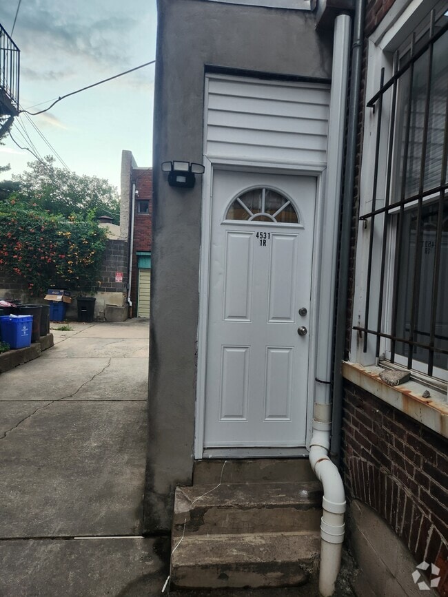 Building Photo - 4531 Springfield Ave