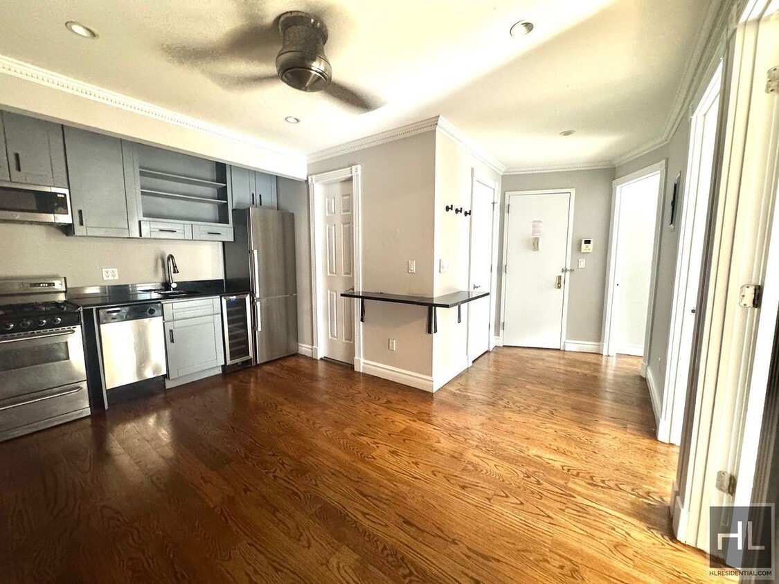 Primary Photo - East 9th Street