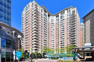 Building Photo - 851 N Glebe Rd