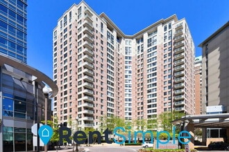 Building Photo - 851 N Glebe Rd