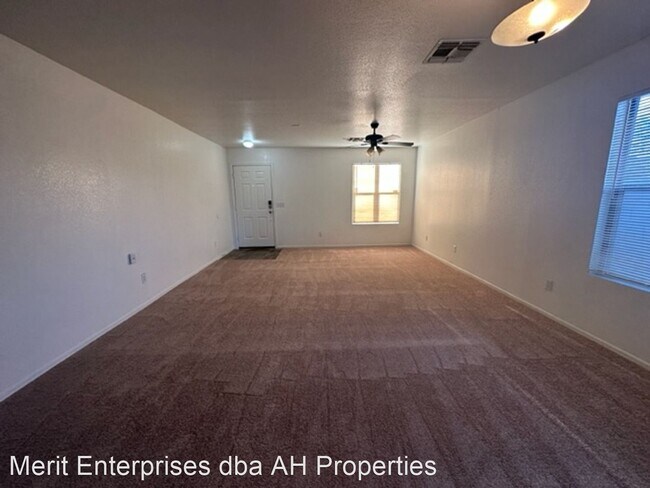 Building Photo - 4 br, 2 bath House - 749 S COLONIAL ST