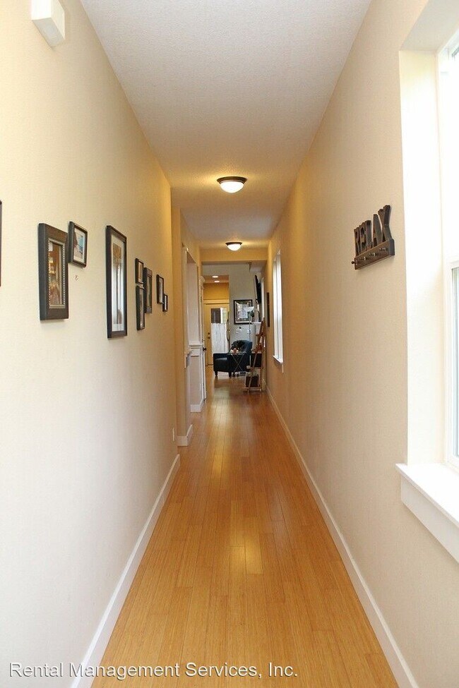 Building Photo - 3 br, 2.5 bath House - 7641 N Curtis Ave