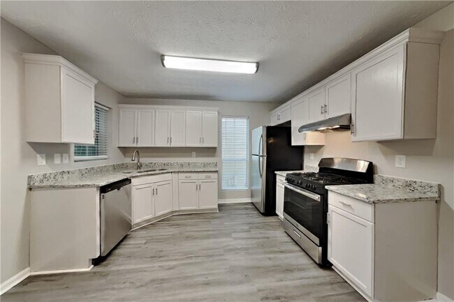 Foto del edificio - 5105 N Bridges Dr