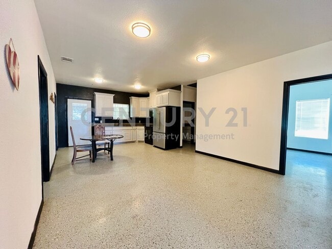 Building Photo - Unique 5/2 with 4 Car Carport in Azle For ...
