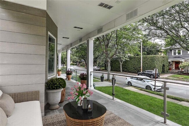 Foto del edificio - 168 Elmgrove Ave