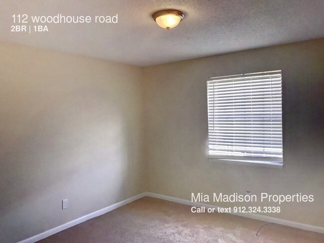 Building Photo - 112 Woodhouse Ln