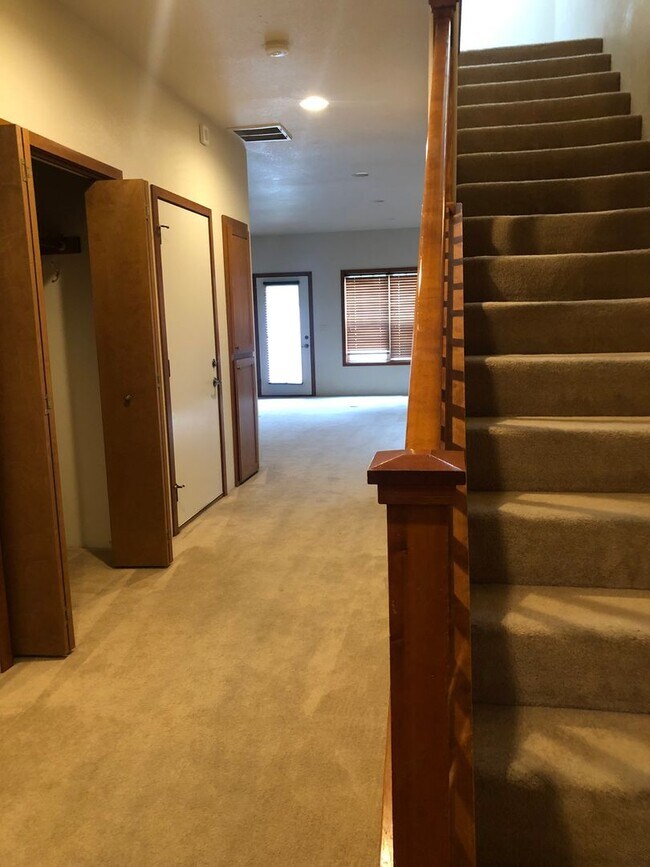 Foto del edificio - 3 Bedroom 2.5 Bathroom Townhouse