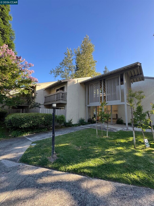 Foto del edificio - 1241 Homestead Ave