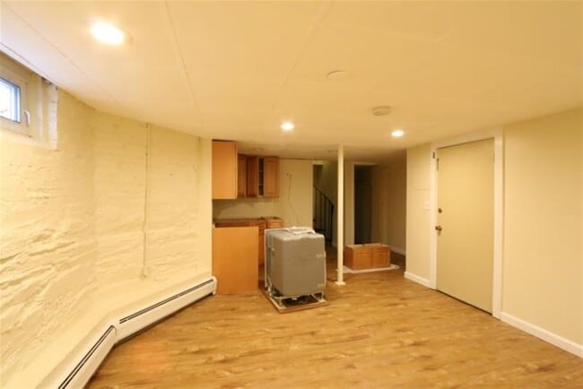 Building Photo - 14 Garrison Ave