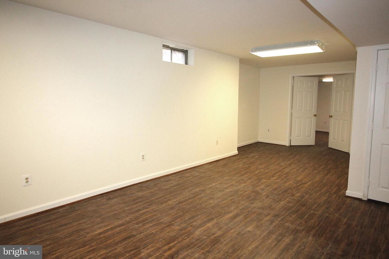 Primary Photo - 13910 Stonefield Dr