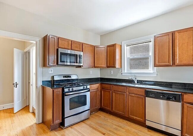 Foto del edificio - 8756 Sproat Ave