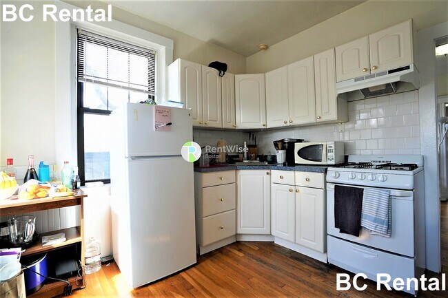 Foto del edificio - 294 N Harvard St