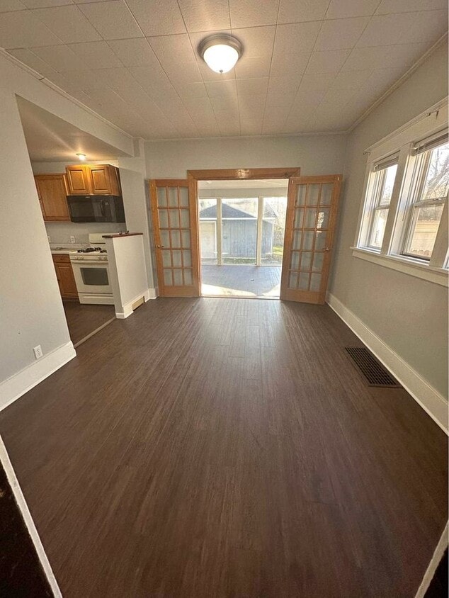 924 Hickory St, Niles, MI 49120 House Rental in Niles, MI