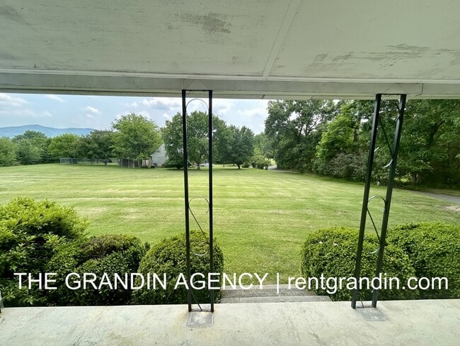 Building Photo - 7649 Keaton Dr